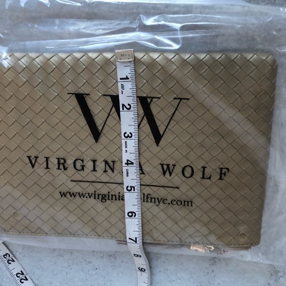 Virginia Wolf NYC Mimi Woven Metallic Gold Faux Leather Clutch Pouch - Picture 8 of 10